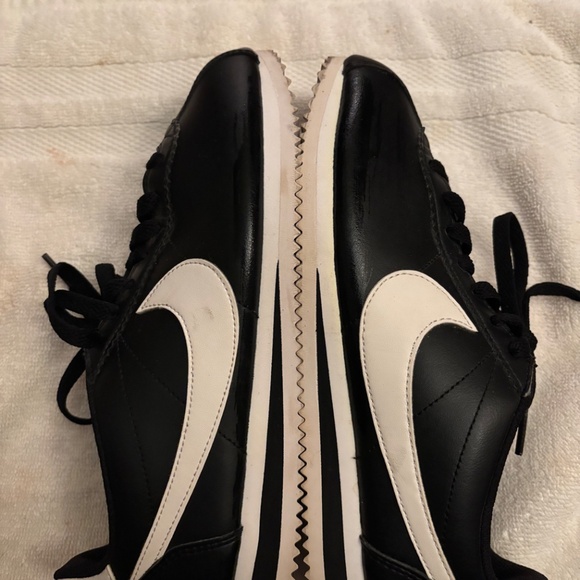 Women’s Nike Cortez Size: 7.5 - Picture 3 of 7